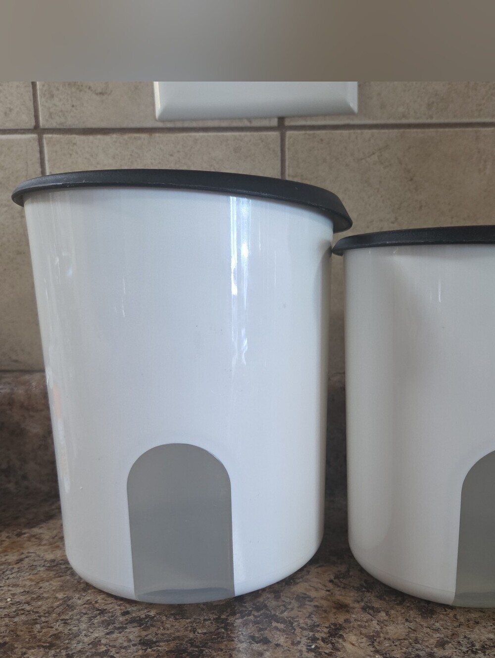Tupperware One Touch Reminder canister Set of 2